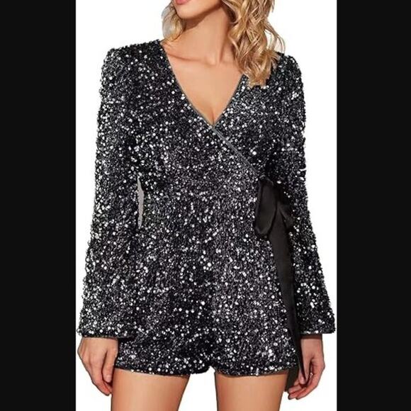 EXTRO&VERT Brand NWT Sequin Romper Sparkly 1 Piece Jumpsuit Long Sleeve Size XL - Picture 1 of 5